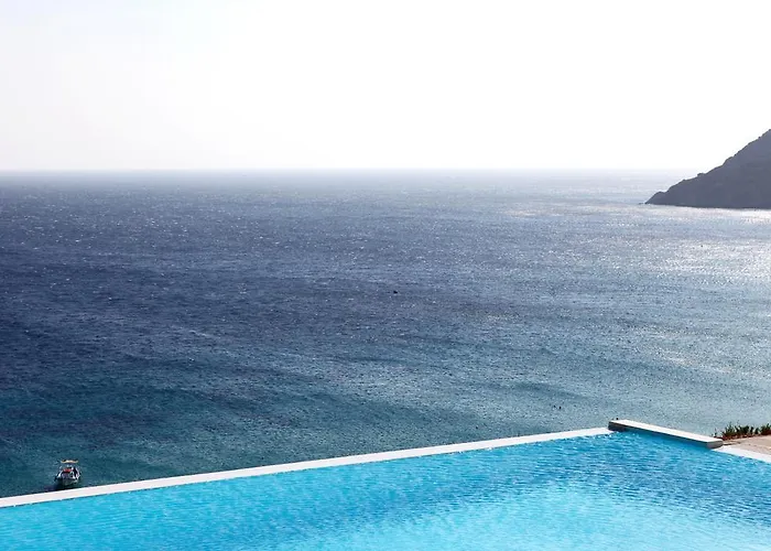 Вилла Elia White