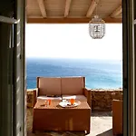 Villa Elia White *