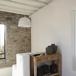Villa Elia White