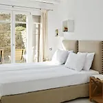 Vila Elia White